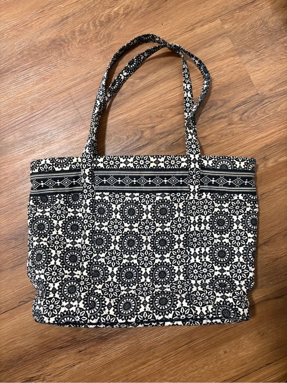 Quilted Floral Tote Bag - Black & White - Picture 3 of 5